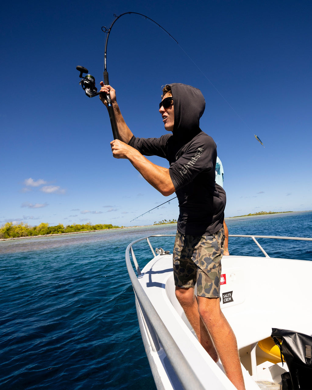 Salty Crew MARINER LITE UV HOOD - Charcoal