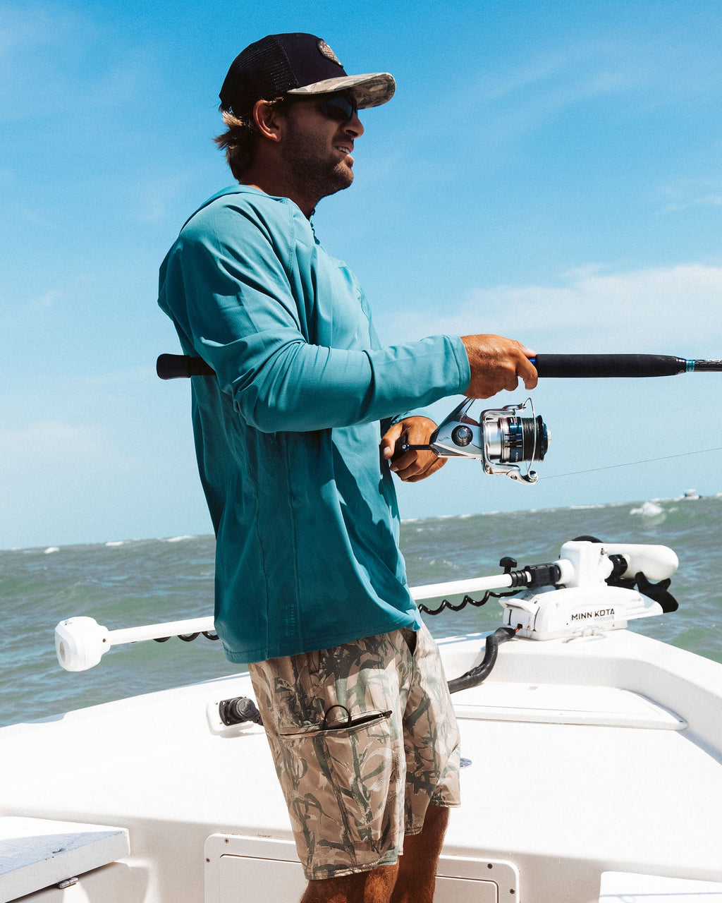Salty Crew APEX PERFORATED SUNSHIRT - Hydro