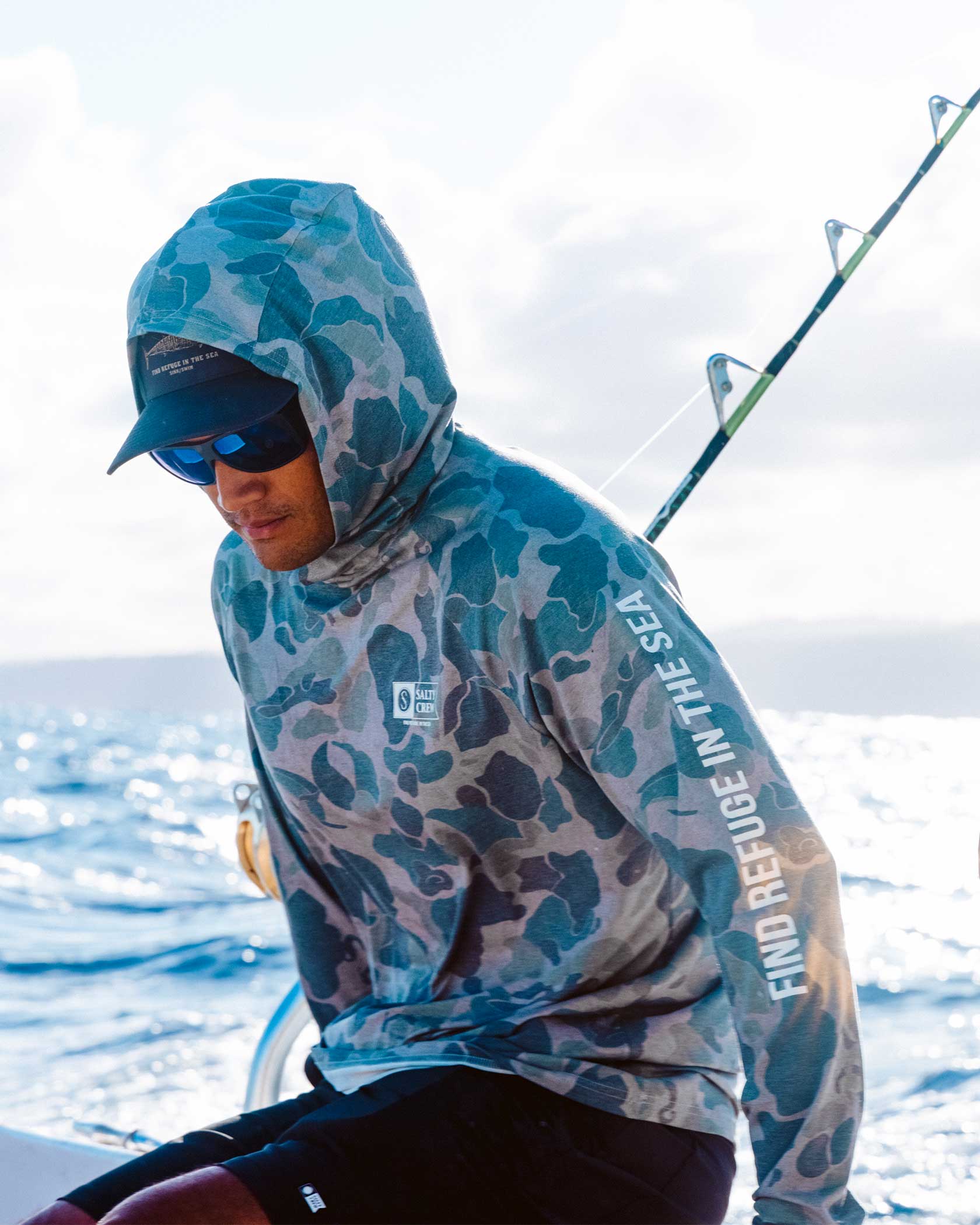 Salty Crew MARINER HOOD TECH TEE - Sand Camo